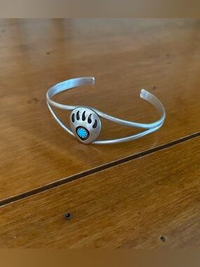 Native American Sterling Silver Bear Paw Bracelet size 6”